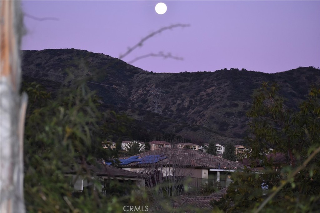 https://media.crmls.org/medias/cca14856-912f-4b5b-a4be-bde1e422e6a4.jpg?preset=X-Large
