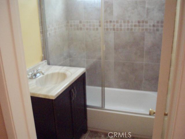 Detail Gallery Image 14 of 23 For 22931 Cass Ave, Woodland Hills,  CA 91364 - 3 Beds | 2 Baths