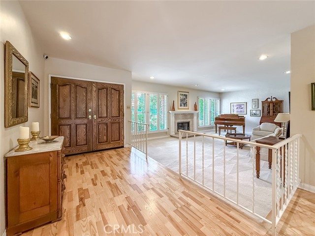 17508 Marilla Street photo 6