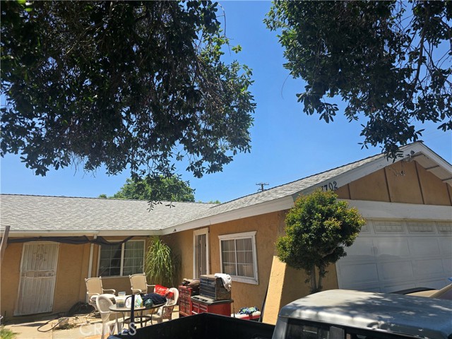 Detail Gallery Image 1 of 1 For 7702 Newport Ct, Fontana,  CA 92336 - 4 Beds | 2 Baths