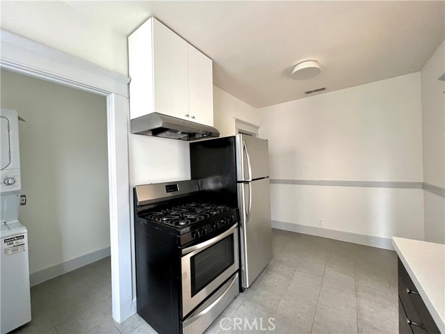 1343 Portia St, Echo Park CA: https://media.crmls.org/medias/cca37d84-f3b8-4456-97d0-a0c7169deaad.jpg