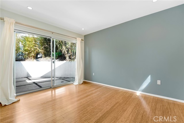 3907 De Longpre Avenue, Los Angeles CA: https://media.crmls.org/medias/cca3b04e-5981-4b51-8316-a37954e117b4.jpg