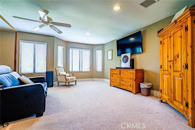 Detail Gallery Image 40 of 73 For 24163 Mentry Dr, Newhall,  CA 91321 - 6 Beds | 3/1 Baths