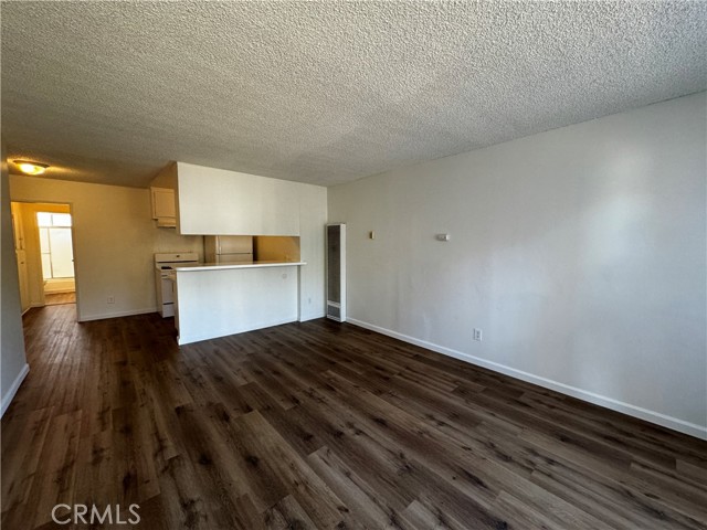 Detail Gallery Image 2 of 14 For 3920 Marathon St #4,  Los Angeles,  CA 90029 - 1 Beds | 1 Baths