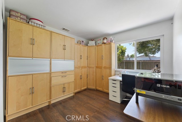 Image 16 of 23 For 7031 Pasadena Place