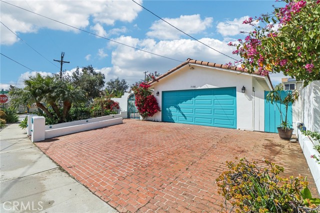 Detail Gallery Image 2 of 48 For 7108 Werner St, San Diego,  CA 92122 - 3 Beds | 2 Baths