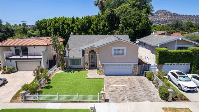 Detail Gallery Image 4 of 72 For 9915 Nevada Ave, Chatsworth,  CA 91311 - 5 Beds | 4 Baths