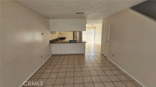 1140 Cero Court, Redlands CA: https://media.crmls.org/medias/cca7675f-708d-40c6-b0f4-9661a28afb48.jpg