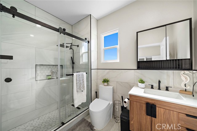 Detail Gallery Image 27 of 56 For 7135 Ashley Dr, Huntington Beach,  CA 92648 - 5 Beds | 3 Baths