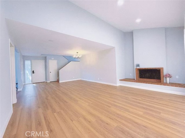 Detail Gallery Image 4 of 19 For 239 Linwood Ave #E,  Monrovia,  CA 91006 - 3 Beds | 3 Baths