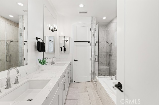 Detail Gallery Image 47 of 66 For 2606 Voorhees Ave #B,  Redondo Beach,  CA 90278 - 3 Beds | 3/1 Baths