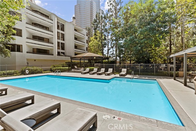 2122 Century Park Lane, Los Angeles CA: https://media.crmls.org/medias/ccaa8b95-cdf6-482c-b770-402a8a3038f6.jpg