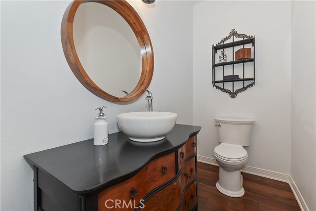 Detail Gallery Image 10 of 34 For 405 Terrace Rd, Lake Arrowhead,  CA 92352 - 2 Beds | 2 Baths