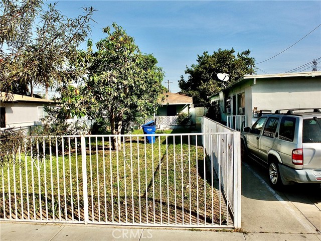 Detail Gallery Image 8 of 8 For 8203 2nd, Paramount,  CA 90723 - – Beds | – Baths