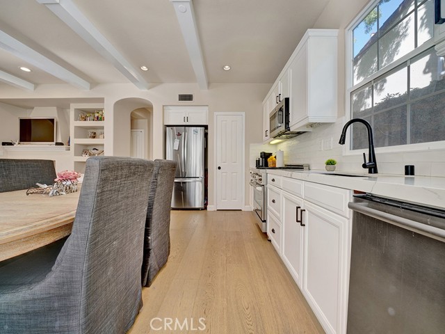 Detail Gallery Image 10 of 28 For 24 Arborside, Irvine,  CA 92603 - 3 Beds | 2/1 Baths