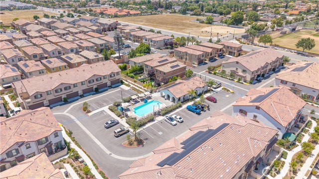 24125 Tuscany Avenue, Murrieta CA: https://media.crmls.org/medias/ccabcfa2-0c5c-4d94-8dbd-04bfc2515f8c.jpg