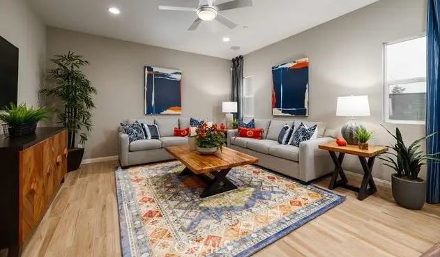 Detail Gallery Image 2 of 15 For 13073 Mill Pond Ct, Victorville,  CA 92392 - 5 Beds | 3 Baths