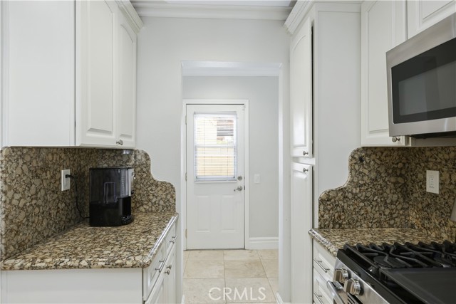 2279 W Falmouth Avenue, Anaheim CA: https://media.crmls.org/medias/ccac50be-004b-460c-837f-2cd01bc5b96d.jpg