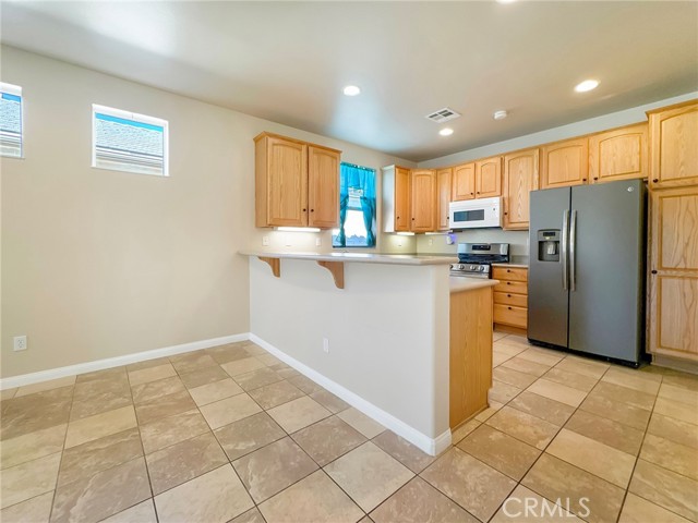 19642 Castle Harbor Court, Apple Valley CA: https://media.crmls.org/medias/ccac5456-2bc1-46c2-af51-b2d74a2367cf.jpg