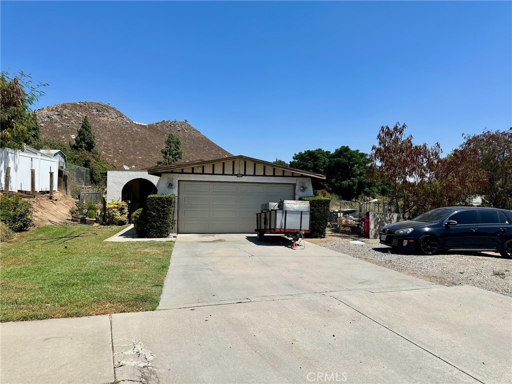6149 La Sierra Avenue