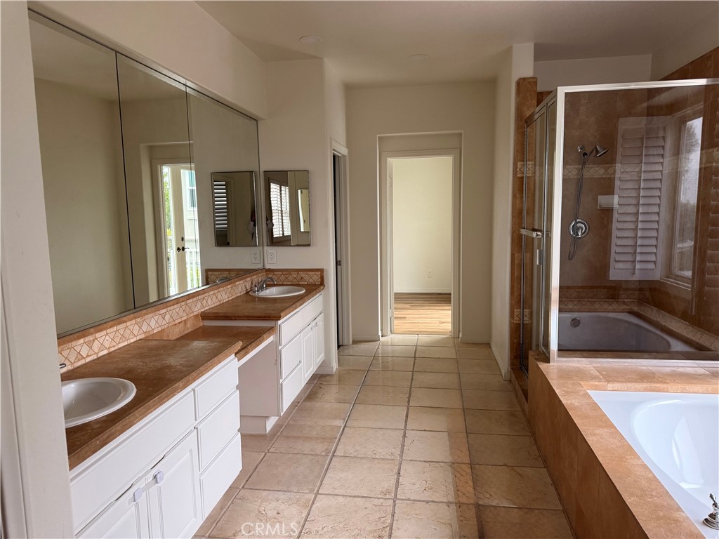 MLS #OC26136886 image #21
