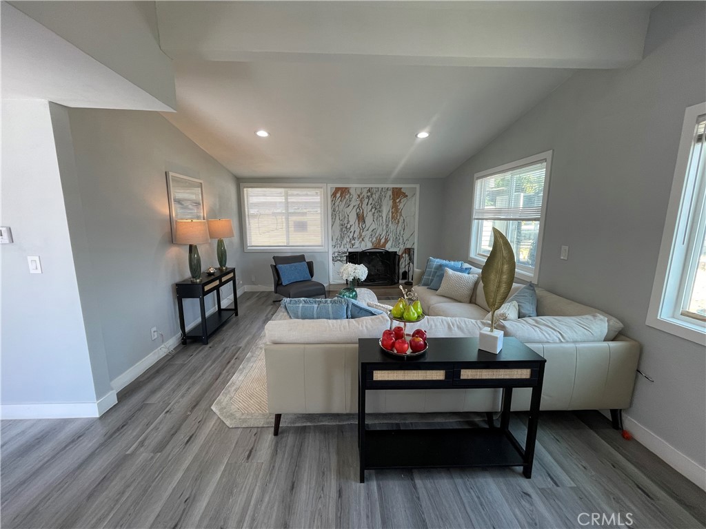 2148 W Niobe Avenue
