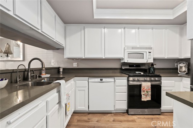 Detail Gallery Image 7 of 23 For 87 Mcafee Ct, Thousand Oaks,  CA 91360 - 3 Beds | 2 Baths