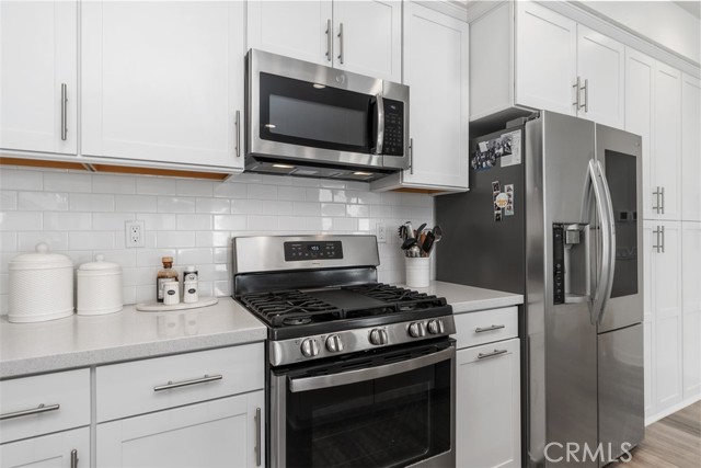 Detail Gallery Image 8 of 44 For 503 Deeann, Lake Forest,  CA 92610 - 2 Beds | 2/1 Baths