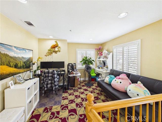 Detail Gallery Image 17 of 47 For 15 Redwood Ct, Stanton,  CA 90680 - 3 Beds | 2/1 Baths