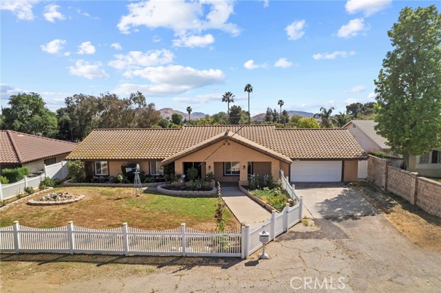 Detail Gallery Image 3 of 69 For 28075 Gerald Ln, Moreno Valley,  CA 92555 - 3 Beds | 2 Baths