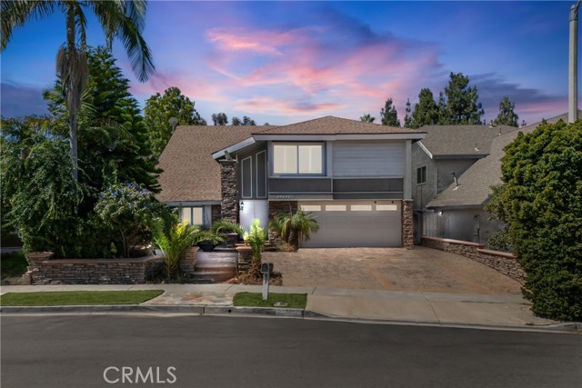25496 Coral Wood Street, Lake Forest CA: https://media.crmls.org/medias/ccaef5d0-c047-4db5-acc4-a02c4224cb90.jpg