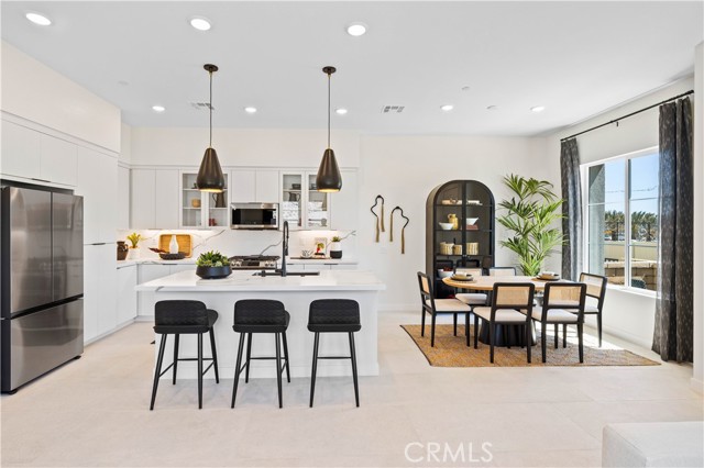 Detail Gallery Image 5 of 30 For 22025 Florence Cir, Walnut,  CA 91789 - 4 Beds | 3 Baths