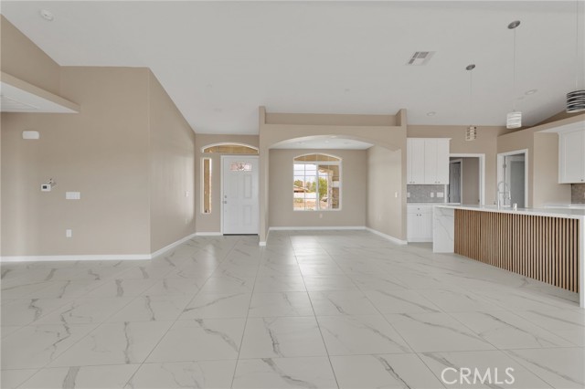 Detail Gallery Image 6 of 44 For 12584 Mesquite Rd, Apple Valley,  CA 92307 - 4 Beds | 2/1 Baths