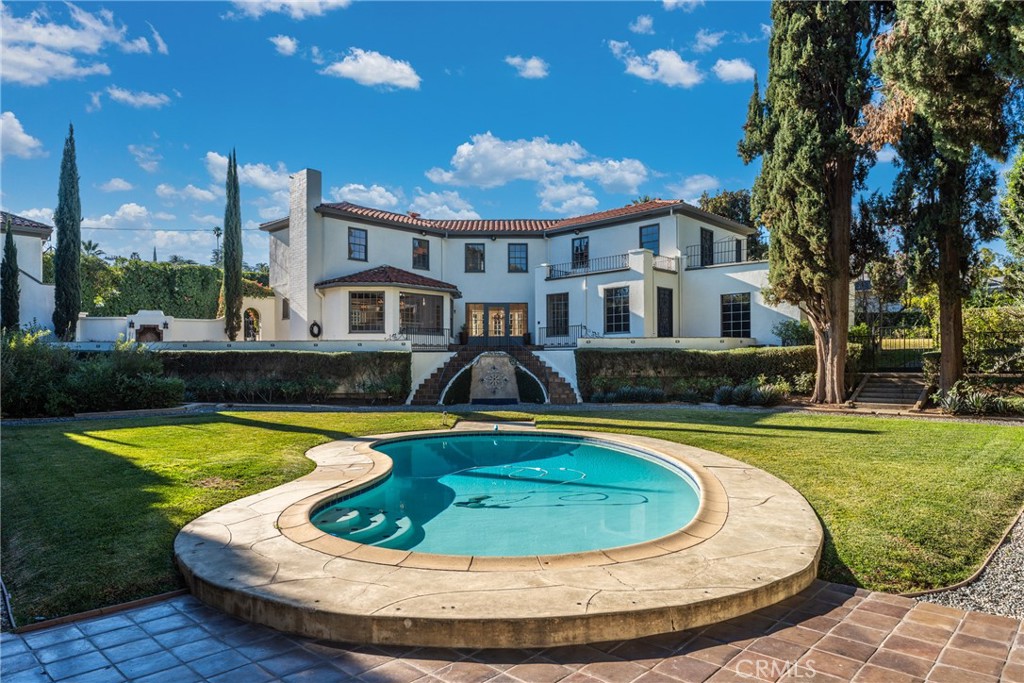 1205 W Highland Avenue