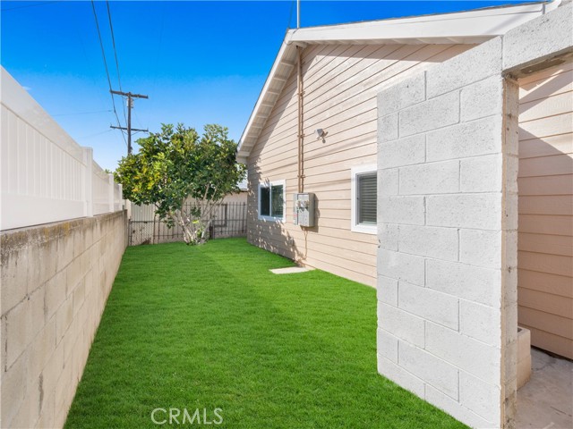 Detail Gallery Image 13 of 14 For 636 Pioneer a,  Glendale,  CA 91203 - 2 Beds | 2 Baths