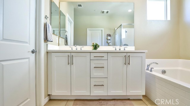 Detail Gallery Image 33 of 45 For 4693 Holly Ave, Long Beach,  CA 90805 - 3 Beds | 2/1 Baths