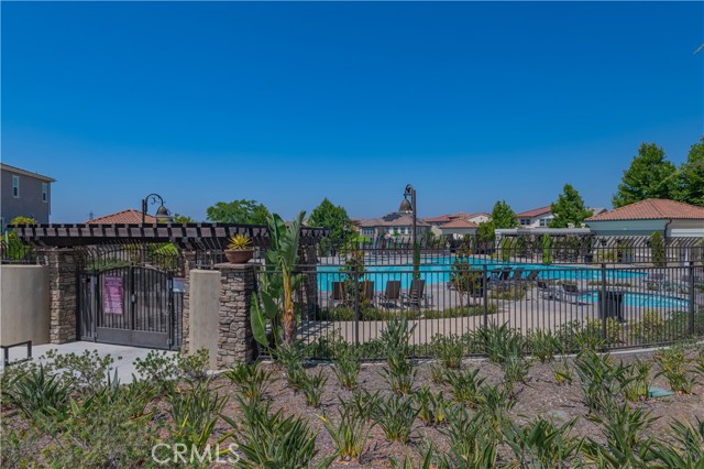 305 autumn sage, Lake Forest CA: https://media.crmls.org/medias/ccb2dd46-9693-4853-b12e-1705c916b07a.jpg
