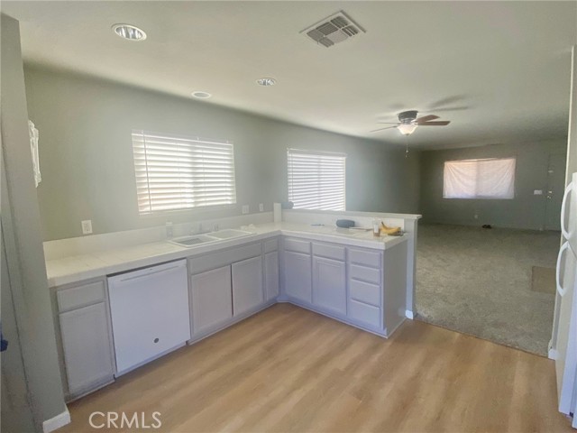 Detail Gallery Image 7 of 9 For 5169 Split Rock Ave, Twentynine Palms,  CA 92277 - 4 Beds | 2 Baths