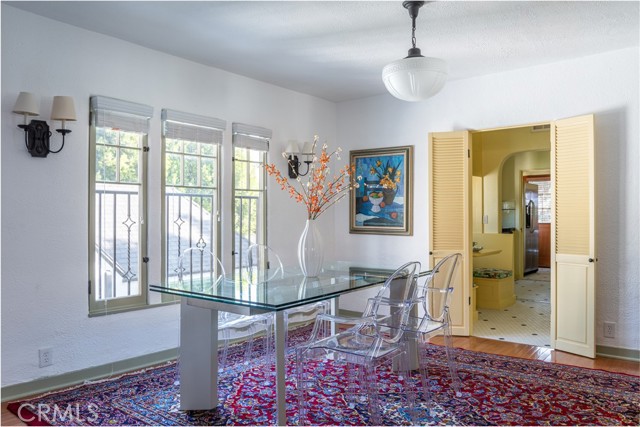 Detail Gallery Image 11 of 38 For 8246 4th St, Los Angeles,  CA 90048 - 2 Beds | 2 Baths