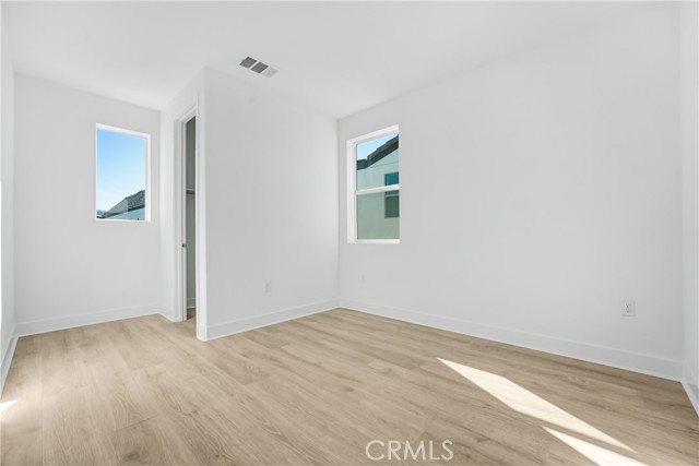 27345 Creekwood Lane, Valencia CA: https://media.crmls.org/medias/ccb364cb-056a-4219-8627-a4fdf8987ccc.jpg