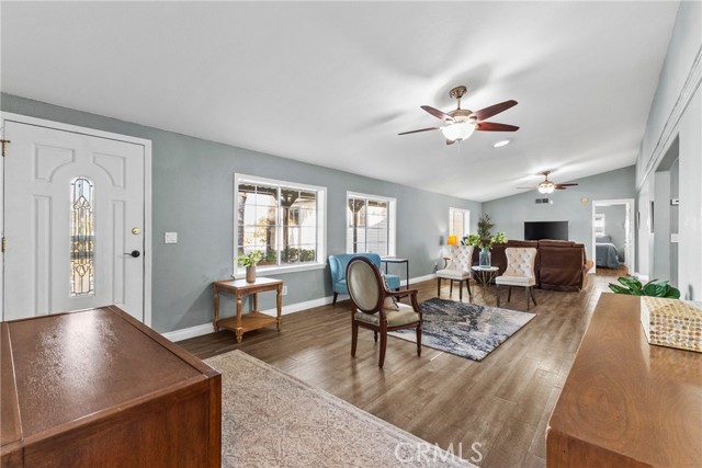 Detail Gallery Image 7 of 75 For 24401 Cornstalk, Wildomar,  CA 92595 - 3 Beds | 2 Baths