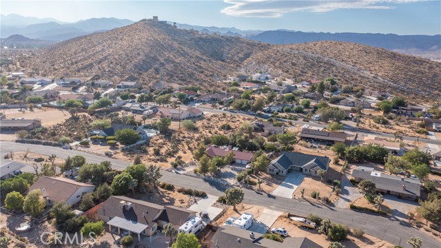 Detail Gallery Image 32 of 35 For 58054 Bonanza Dr, Yucca Valley,  CA 92284 - 2 Beds | 2/1 Baths