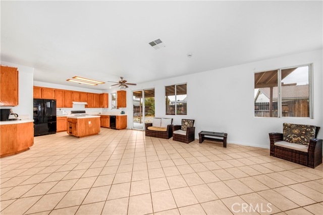 Detail Gallery Image 13 of 24 For 45764 Victoria Ave, Lancaster,  CA 93534 - 4 Beds | 2/1 Baths