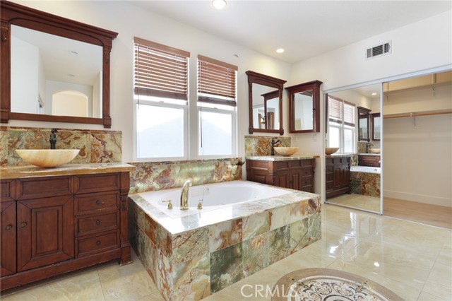 Detail Gallery Image 24 of 38 For 10 Santa Nella, Rancho Santa Margarita,  CA 92688 - 5 Beds | 4 Baths