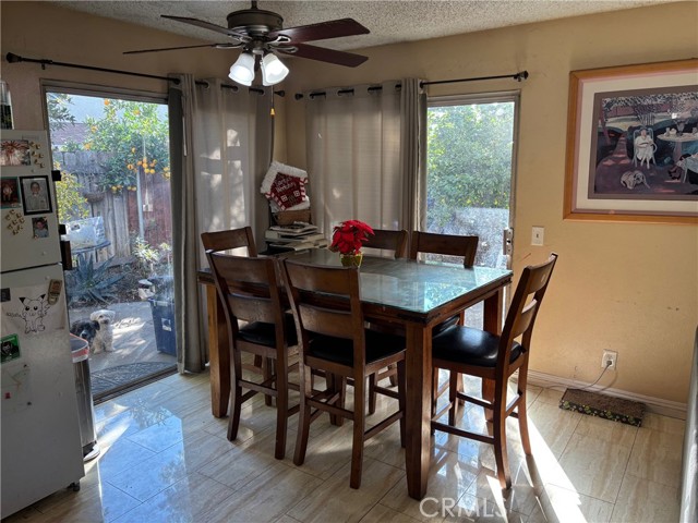 Detail Gallery Image 12 of 32 For 11545 Honeyglen, Pacoima,  CA 91331 - 3 Beds | 3 Baths