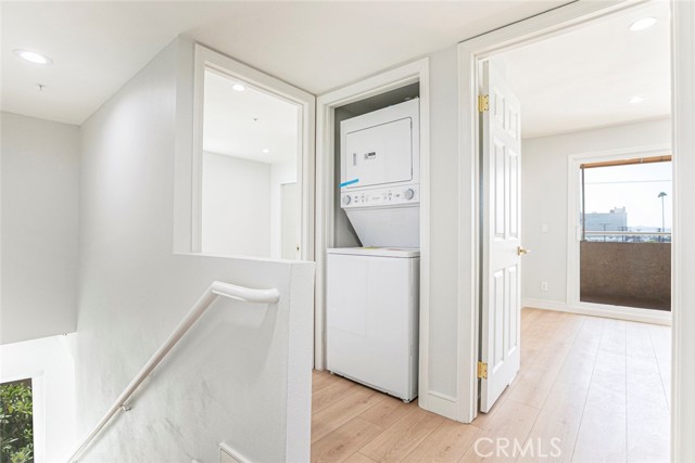 116 W Maple, Glendale CA: https://media.crmls.org/medias/ccb59ae2-ed22-4a23-bfa5-65f445deea65.jpg