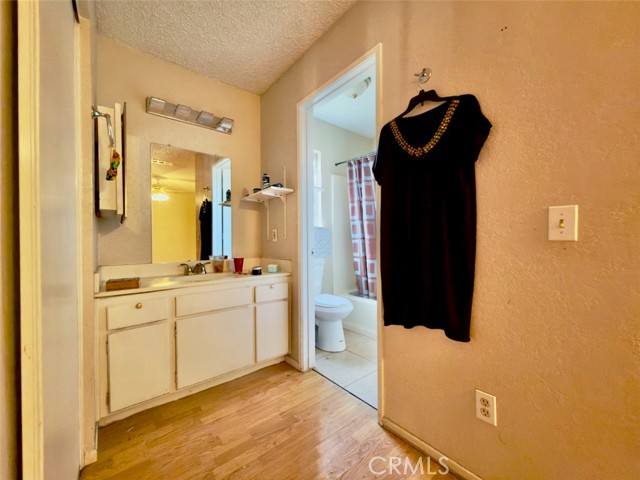 40912 168th E, Lancaster CA: https://media.crmls.org/medias/ccb5ee3f-603a-4c11-b3fb-09bc80c69ee1.jpg