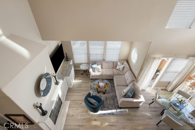 17 Auvergne, Newport Coast CA: https://media.crmls.org/medias/ccb61d04-833e-4059-9848-a18dcc07f319.jpg