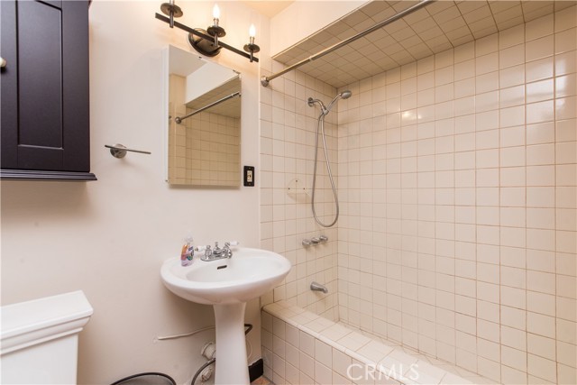 7846 Lilac Lane, Simi Valley CA: https://media.crmls.org/medias/ccb62f7f-9f78-47fe-aec0-bd4325e592fe.jpg