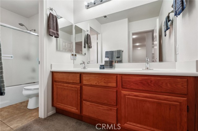 13856 Casablanca Court, Eastvale CA: https://media.crmls.org/medias/ccb6c958-41cb-4fae-b06f-158fb8d83e8a.jpg